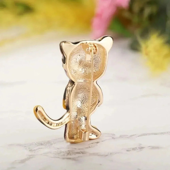 VQ Cat Brooch - Picture 2 of 5